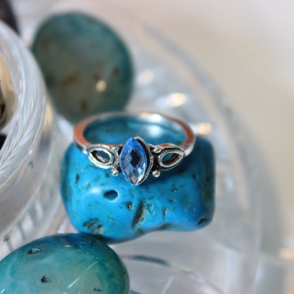 Silver Marquise Blue Topaz Minimalist Ring size 6 - Picture 3 of 4